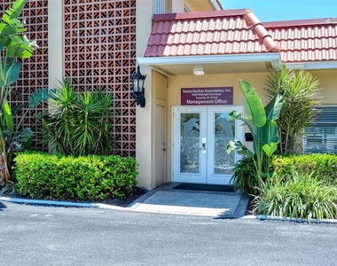 1250 N Portofino Drive - Photo Thumbnail 24