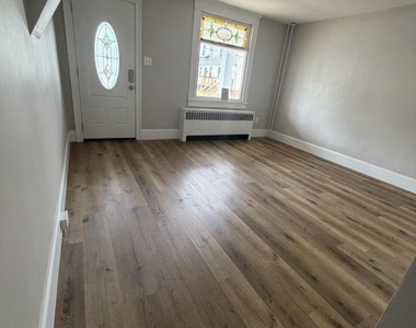 77 St Clair Street - Photo Thumbnail 1