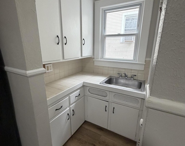 77 St Clair Street - Photo Thumbnail 5