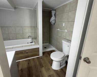 77 St Clair Street - Photo Thumbnail 5