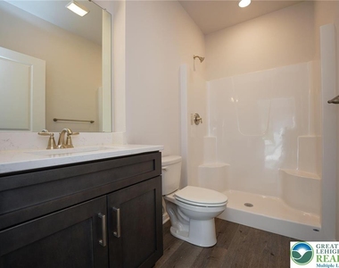 1210 Eaton Avenue - Photo Thumbnail 18