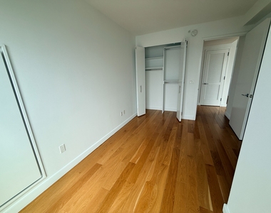  57th St & 11th Ave - Photo Thumbnail 2
