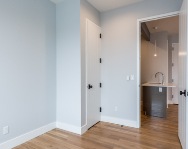 34 Belvidere St - Photo Thumbnail 13