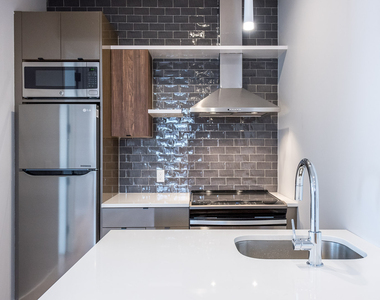 34 Belvidere St - Photo Thumbnail 3
