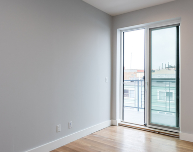 34 Belvidere St - Photo Thumbnail 14