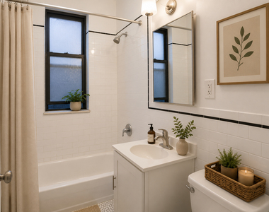 East 82nd Street - Photo Thumbnail 4