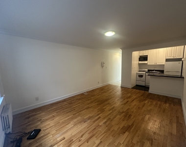 1661 York Avenue - Photo Thumbnail 1
