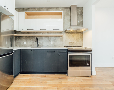 916 Bergen St - Photo Thumbnail 13