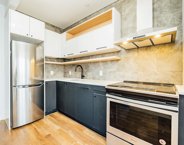 916 Bergen St - Photo Thumbnail 17