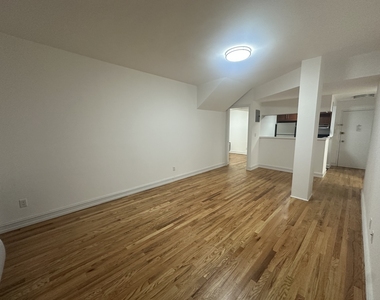 440 East 78th Street - Photo Thumbnail 1