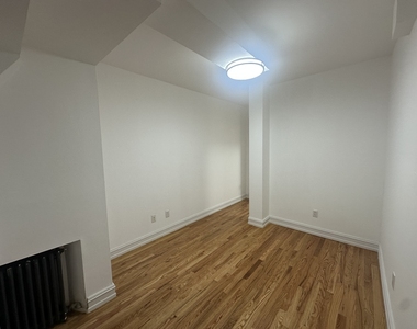 440 East 78th Street - Photo Thumbnail 6