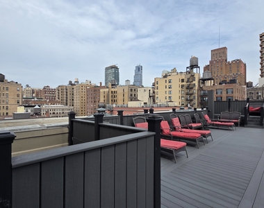 323 West 96th Street - Photo Thumbnail 8