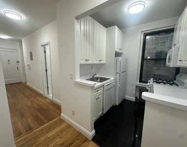 440 East 78th Street - Photo Thumbnail 6