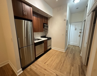 226 East 74th Street - Photo Thumbnail 6