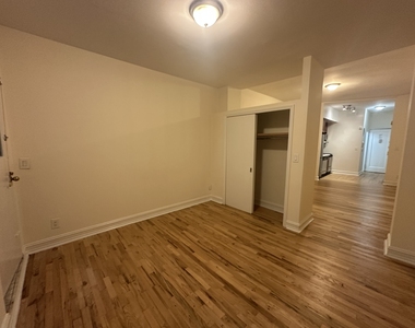 226 East 74th Street - Photo Thumbnail 2