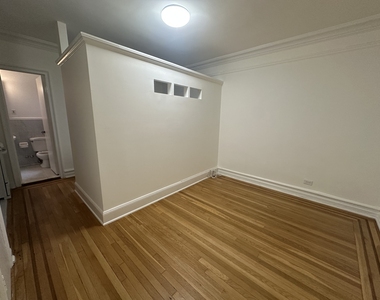 214 East 51st Street - Photo Thumbnail 5