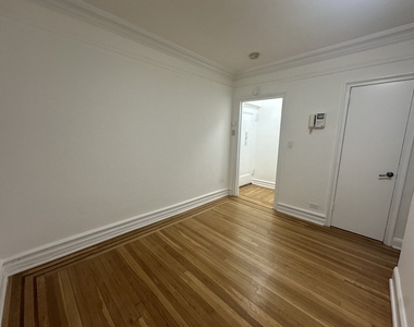 214 East 51st Street - Photo Thumbnail 1