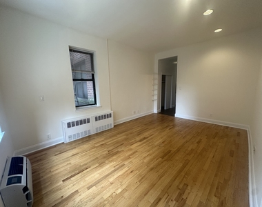 225 East 10th Street - Photo Thumbnail 1