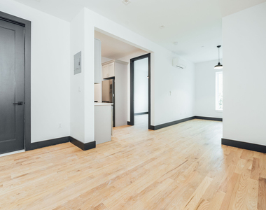 921 Gates Ave - Photo Thumbnail 1