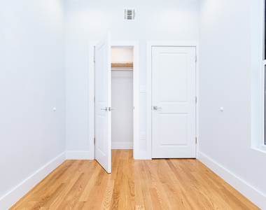 128 India St - Photo Thumbnail 15