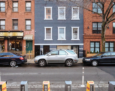 128 India St - Photo Thumbnail 9