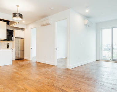 67 Stanhope St - Photo Thumbnail 5