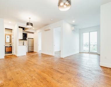 67 Stanhope St - Photo Thumbnail 1