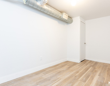 105 Weirfield St - Photo Thumbnail 15