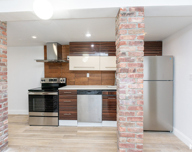 105 Weirfield St - Photo Thumbnail 5