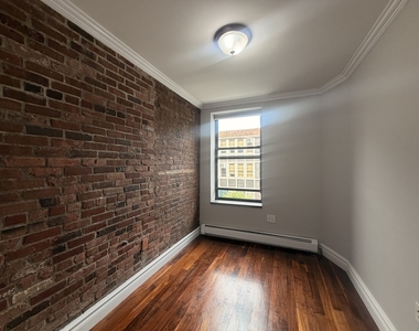 124 Ridge Street - Photo Thumbnail 1