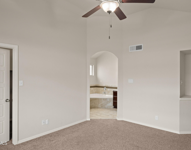 14432 Russell Borea Avenue - Photo Thumbnail 18