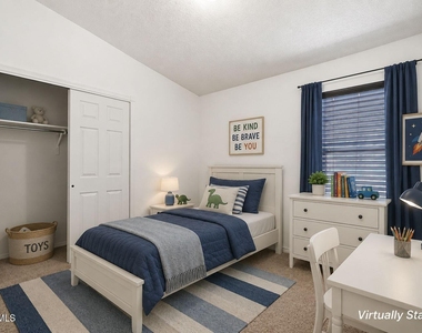 14214 Silver Point Avenue - Photo Thumbnail 11