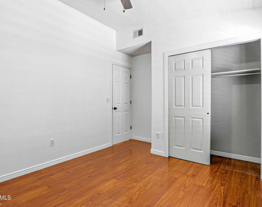 14214 Silver Point Avenue - Photo Thumbnail 15