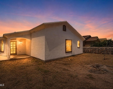 14214 Silver Point Avenue - Photo Thumbnail 23