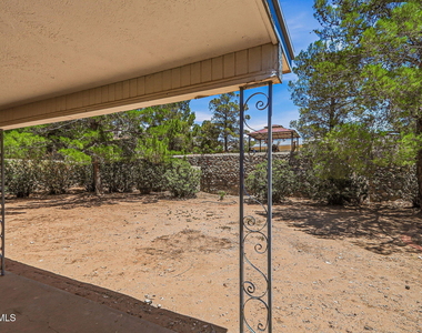 744 Cresta Mira Drive - Photo Thumbnail 29
