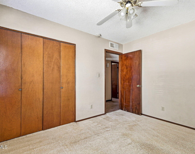 744 Cresta Mira Drive - Photo Thumbnail 19