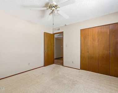 744 Cresta Mira Drive - Photo Thumbnail 21