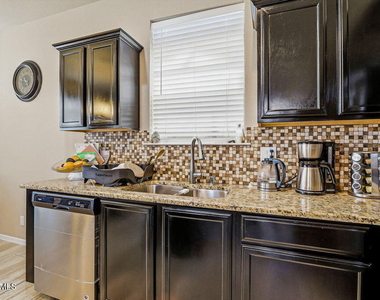 13224 Emerald Hills Street - Photo Thumbnail 21