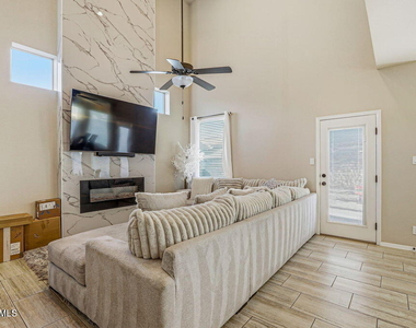 13224 Emerald Hills Street - Photo Thumbnail 10