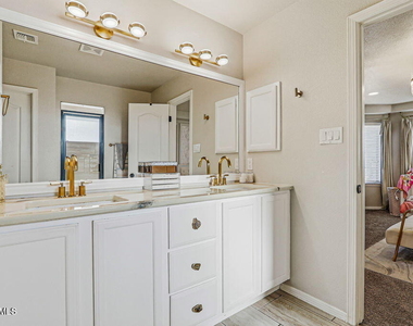 13224 Emerald Hills Street - Photo Thumbnail 27