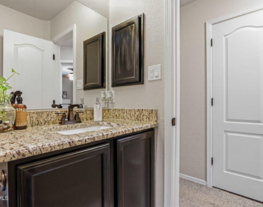 13224 Emerald Hills Street - Photo Thumbnail 36