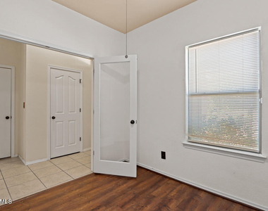 14685 Holsteiner Court - Photo Thumbnail 20