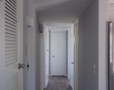 6004 Sorrento Street - Photo Thumbnail 7