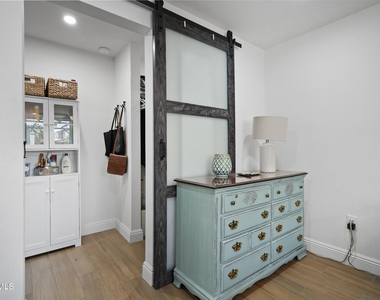 2718 Silver Avenue - Photo Thumbnail 10