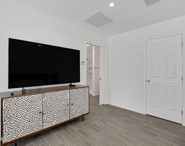 4421 Memphis Avenue - Photo Thumbnail 26