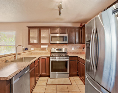 5905 Redstone Mesa Court - Photo Thumbnail 11