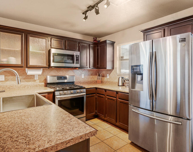 5905 Redstone Mesa Court - Photo Thumbnail 9