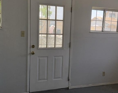 4821 Tumbleweed Avenue - Photo Thumbnail 8
