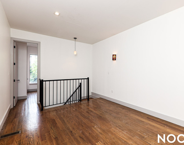 243 Harman St - Photo Thumbnail 4