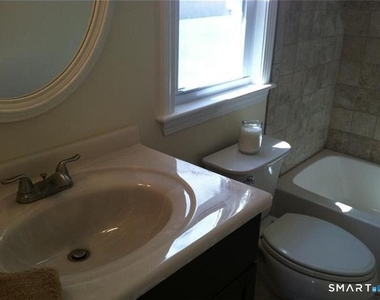 33 Inverness Lane - Photo Thumbnail 6